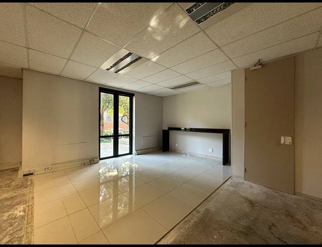 557M² OFFICE TO LET IN SANDOWN